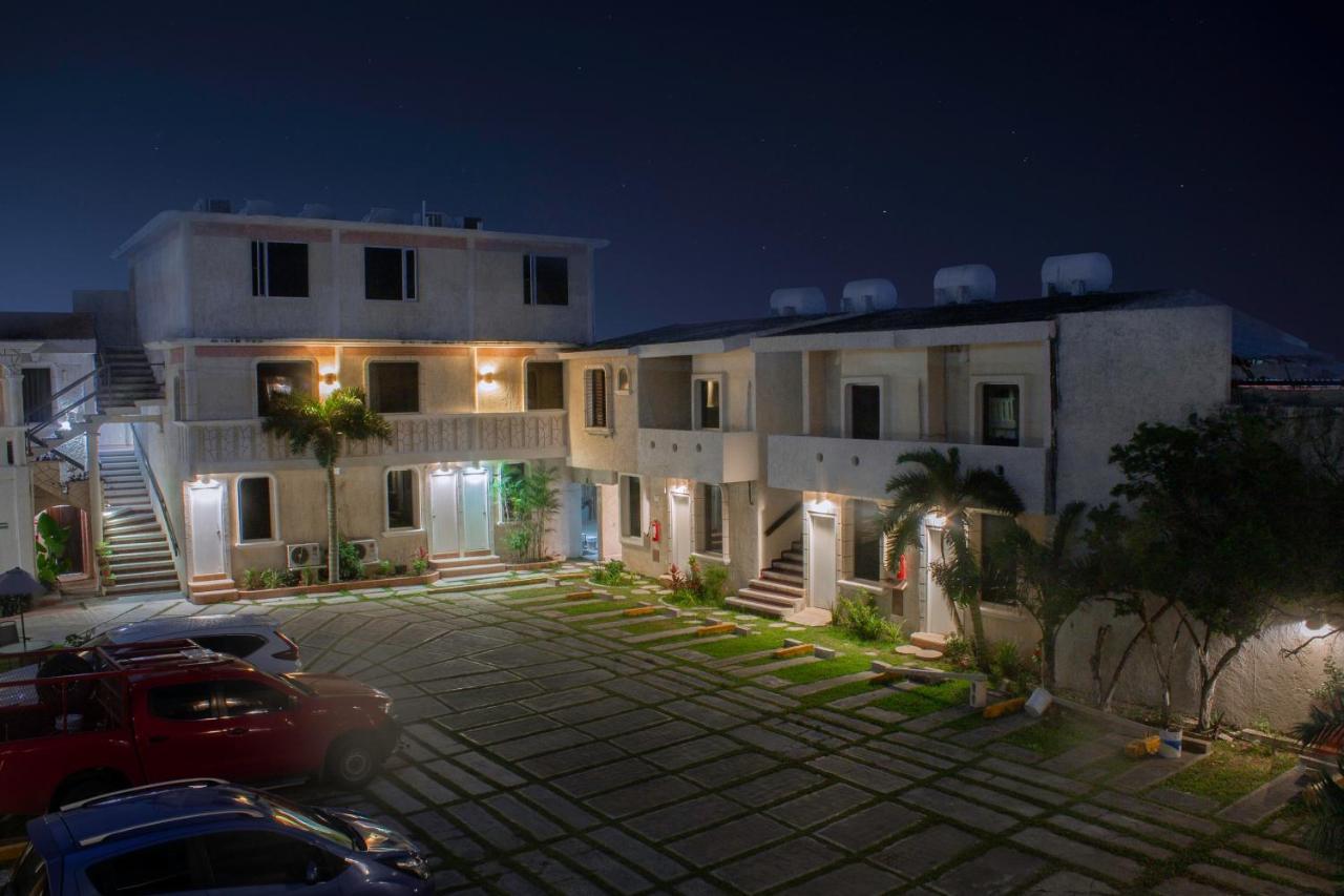 Soy Local Cancun Exterior photo